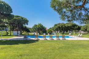 Lovely 2 Bedroom Apartment in Vila Sol Golf Resort